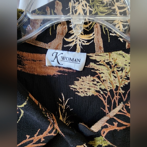 Women's Giraffe Buttoned Blouse Size Large - Picture 2 of 4